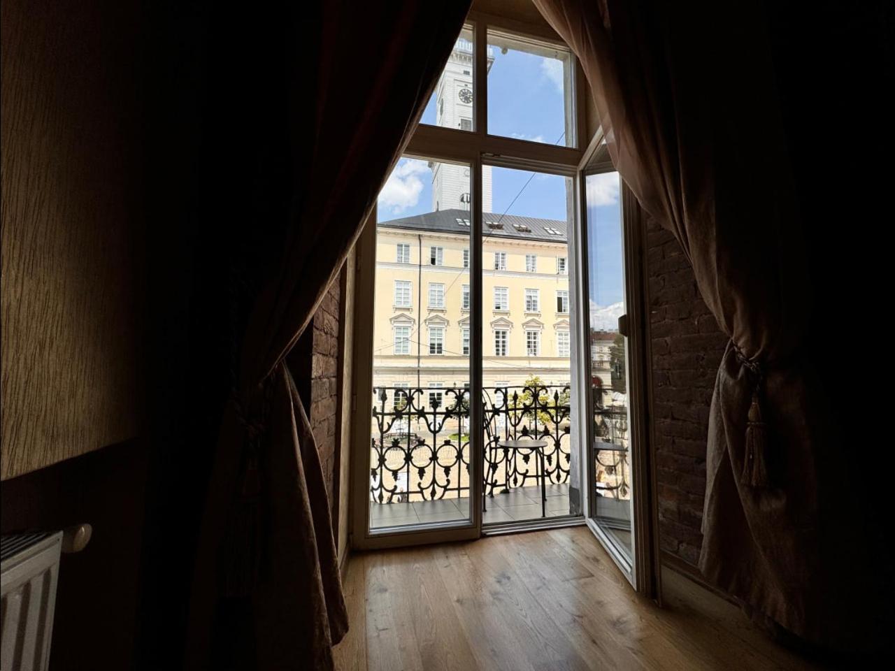 Апартаменти На Площі Ринок, 20 Lemberg Exterior foto